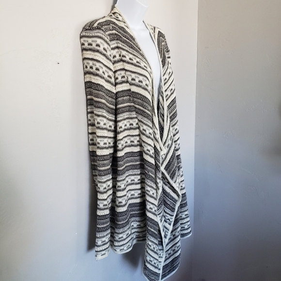 Maurices 2 2X Draped Front Sweater Cardigan Long Sister Cream Olive Green Layer - Picture 10 of 10